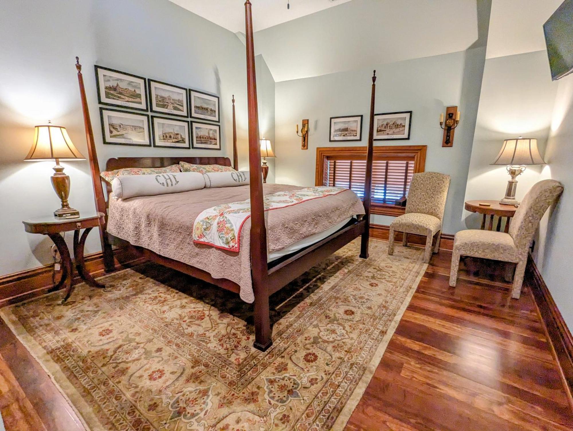 Gothic Heights Inn Clifton Heights Room photo